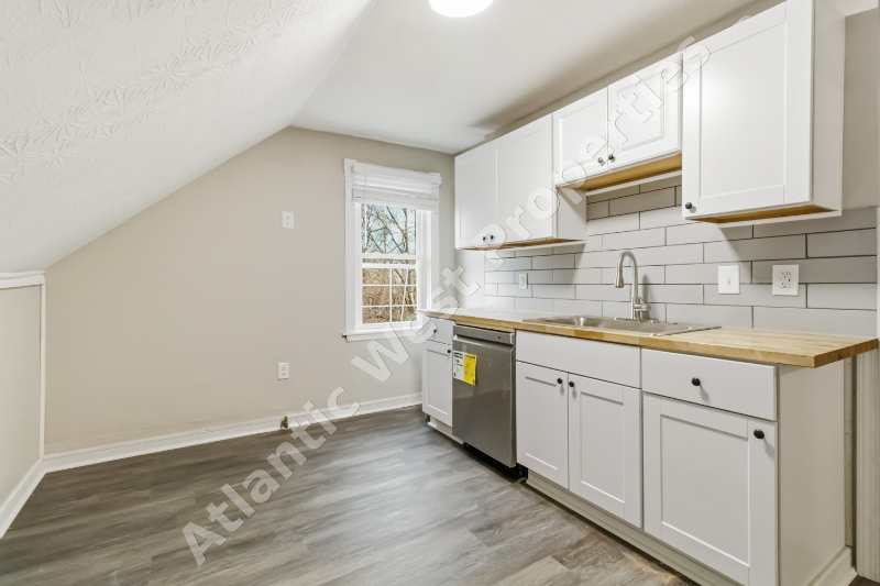 1512 Blair Ave #D - Photo 7 of 22