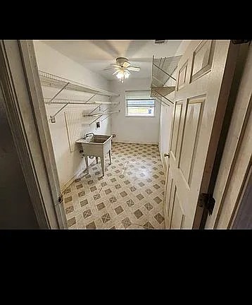 9 W Adams Dr #2 - Photo 2 of 5