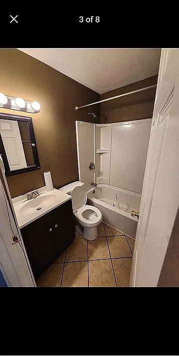 9 W Adams Dr #2 - Photo 3 of 5