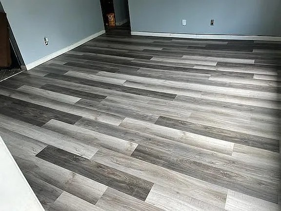 9 W Adams Dr #2 - Photo 5 of 5