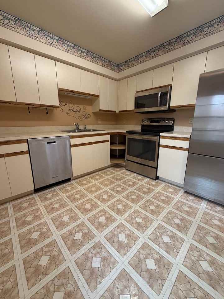 154 Valley Greene Cir - Photo 5 of 30