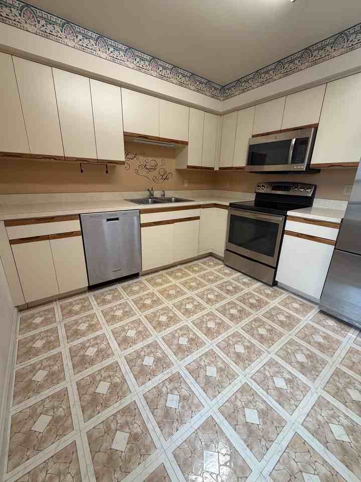 154 Valley Greene Cir - Photo 7 of 30