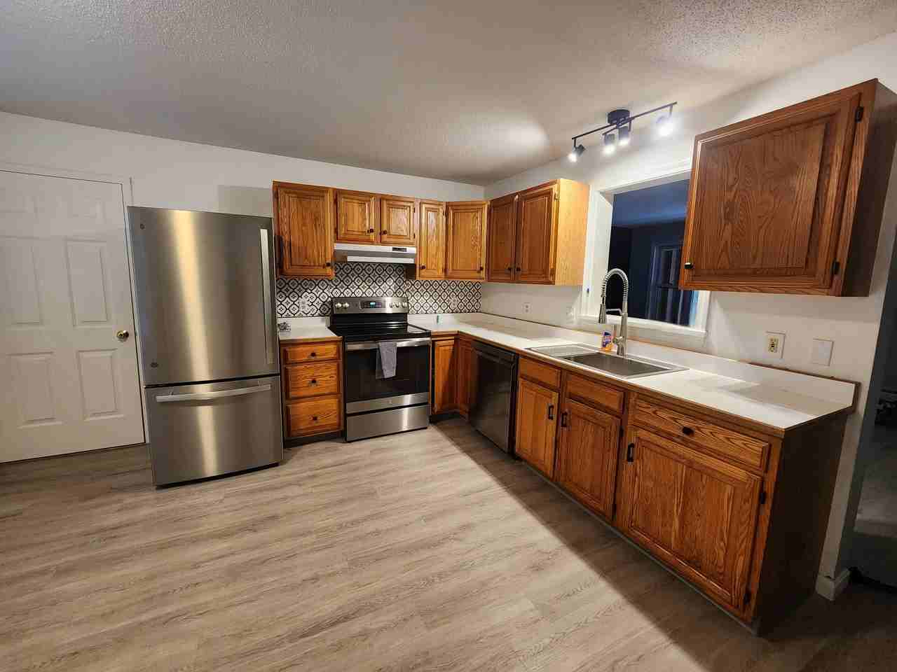 205 Forest Dr #3 - Photo 6 of 23