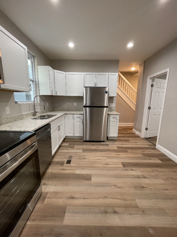 928 Fairbanks Ave - Photo 2 of 20