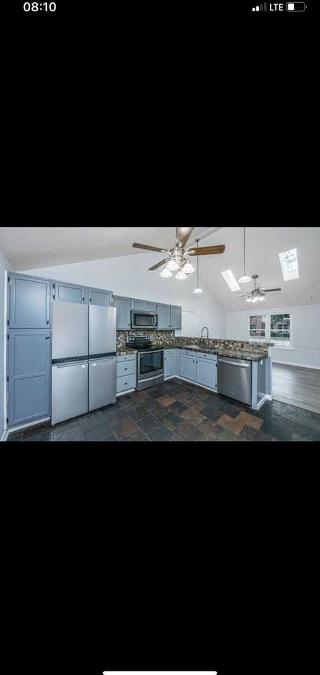 2135 Pinehurst Ave - Photo 2 of 7