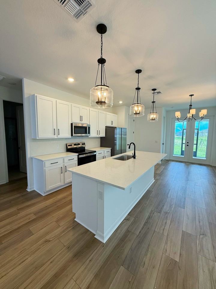 4423 Masthead Ave - Photo 2 of 10