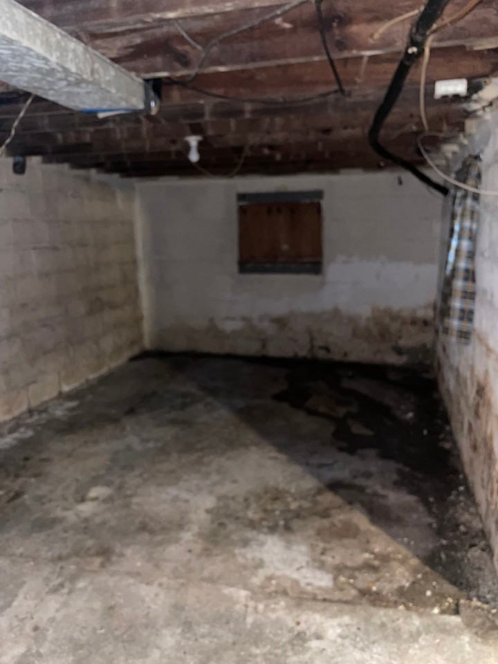 2140 69th St - Photo 3 of 17