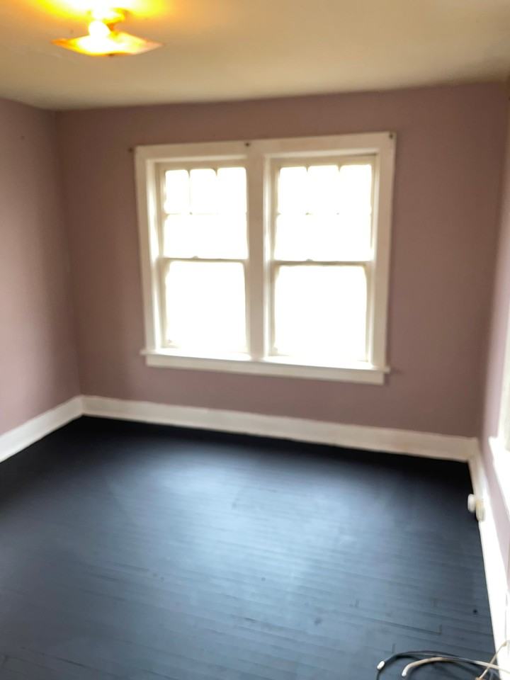 2140 69th St - Photo 5 of 17