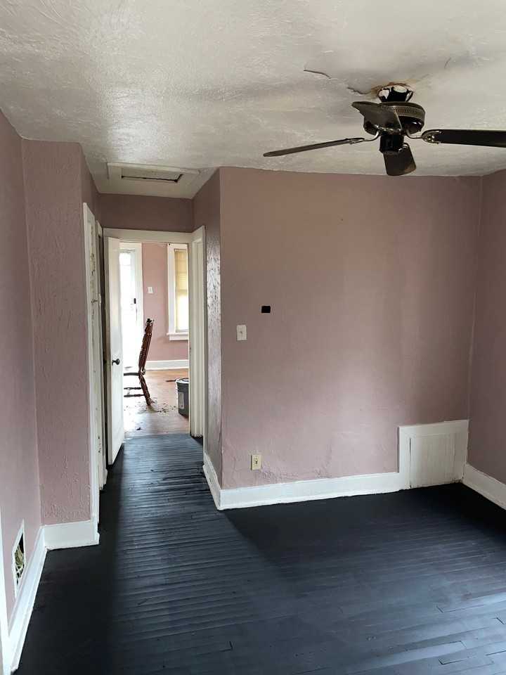 2140 69th St - Photo 7 of 17