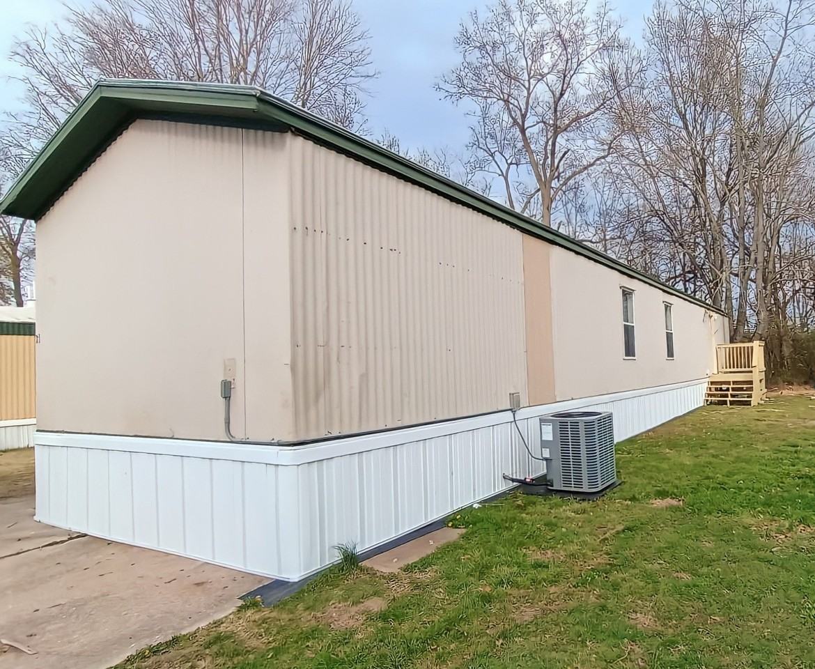 31 Deerwood Park - Photo 2 of 9