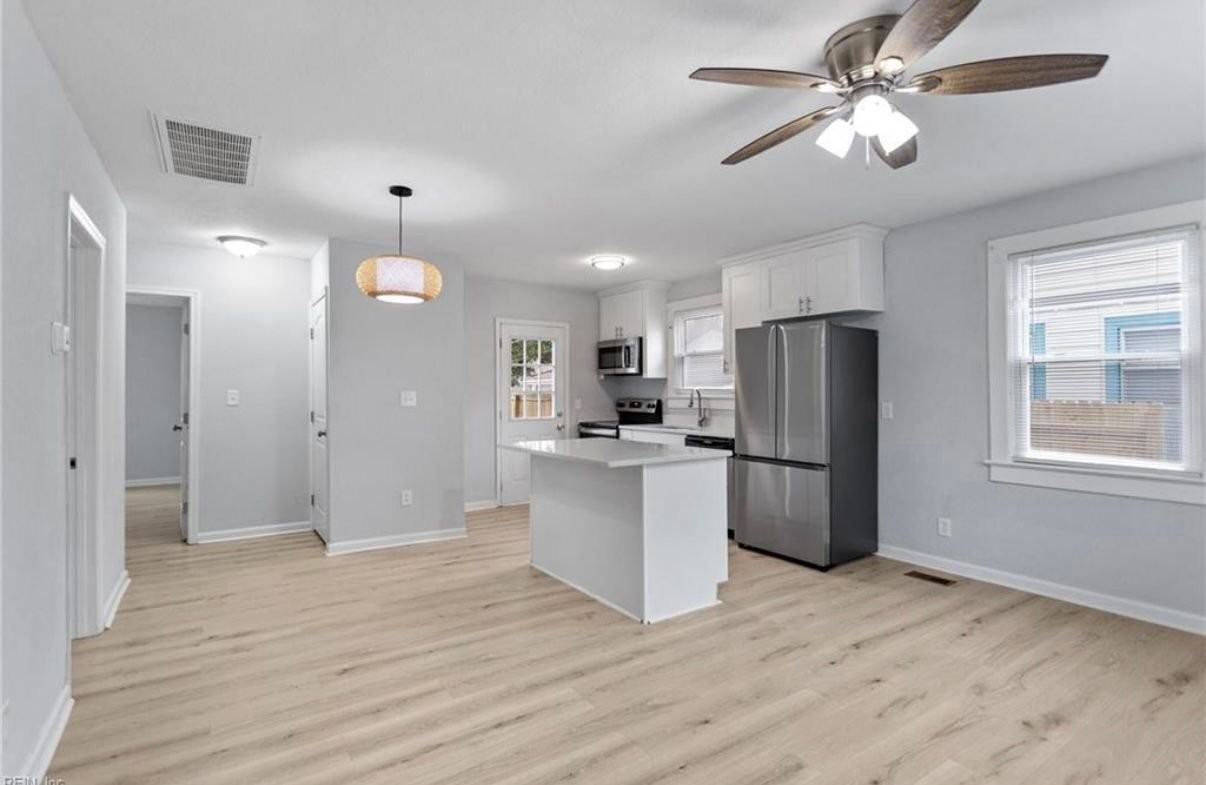 307 Beechwood Ave - Photo 3 of 15