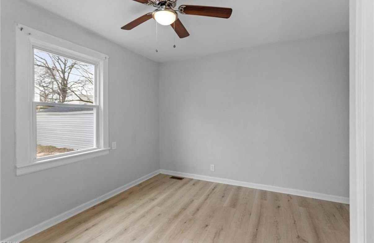 307 Beechwood Ave - Photo 6 of 15