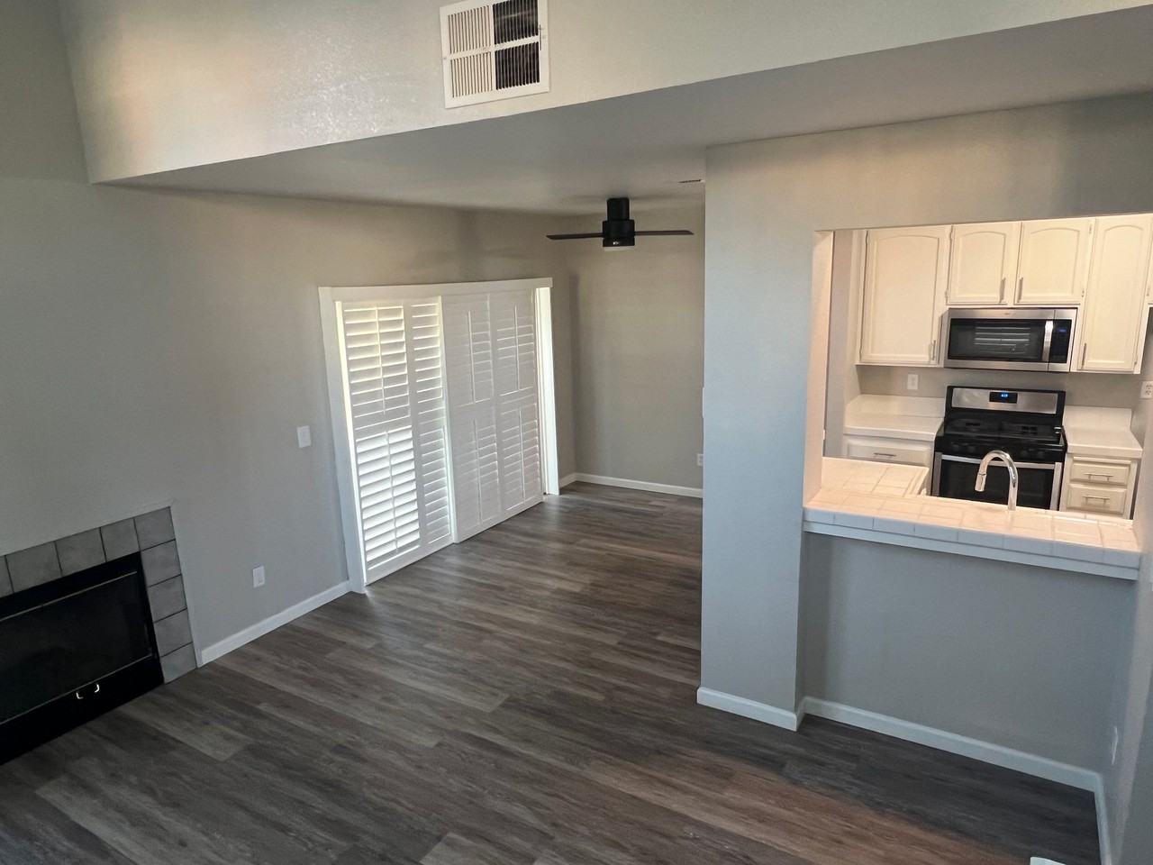 267 Tamarisk Cir - Photo 3 of 15