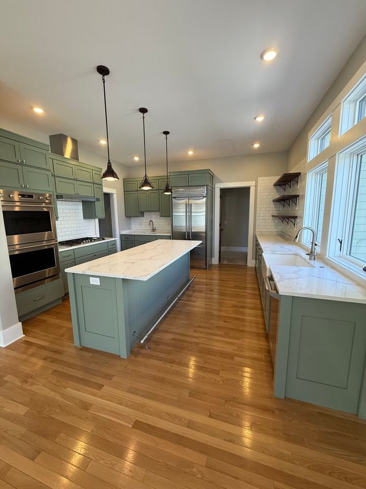 425 S Yellowstone St - Photo 6 of 49