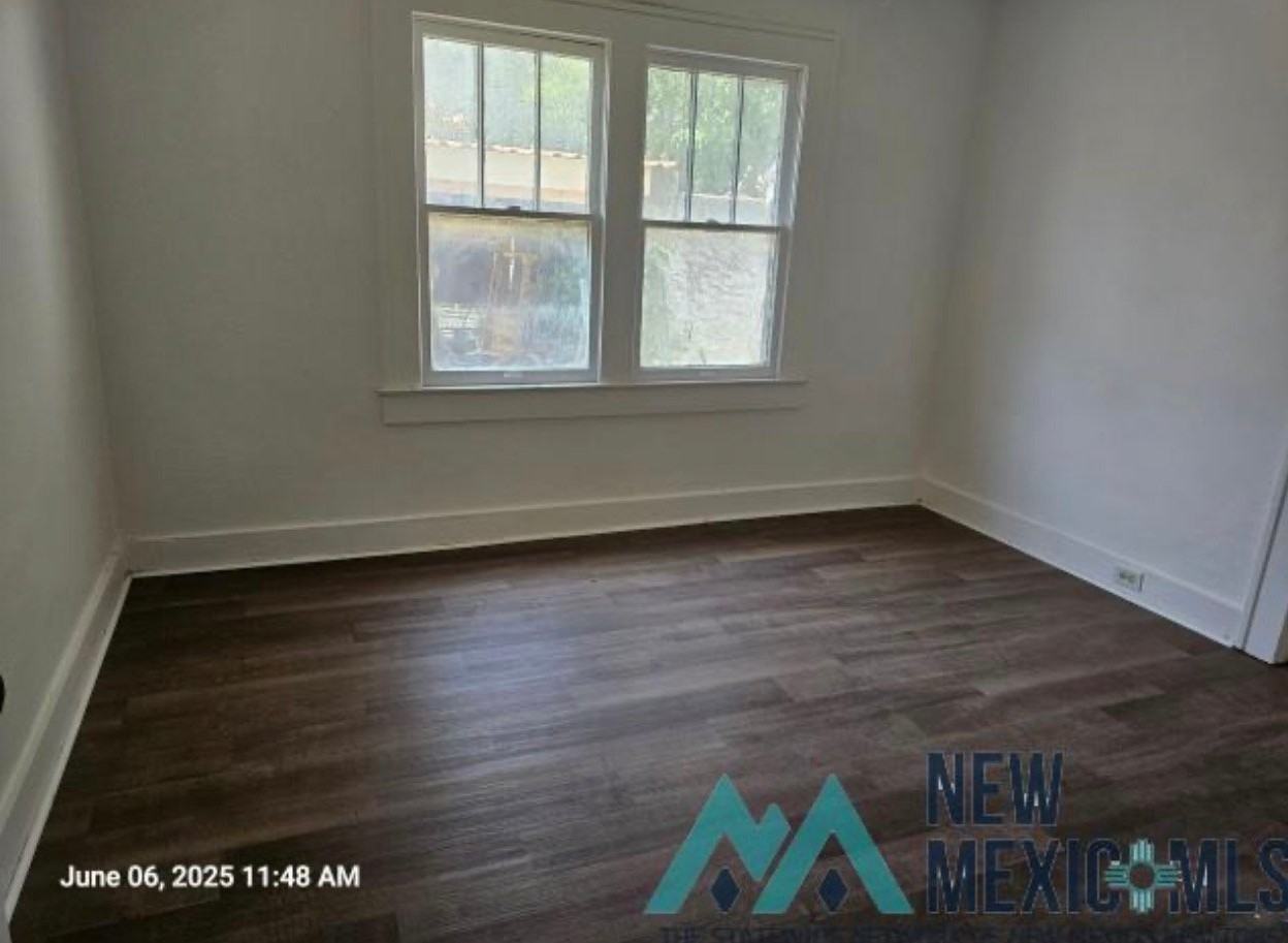 307 N Mesquite St - Photo 4 of 7