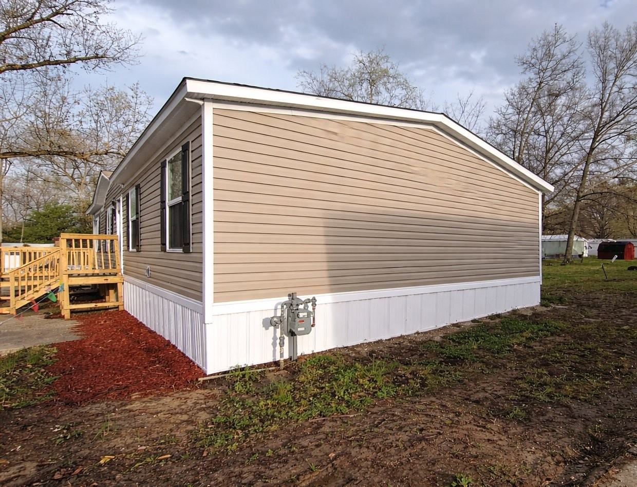 82 Deerwood Park - Photo 3 of 4