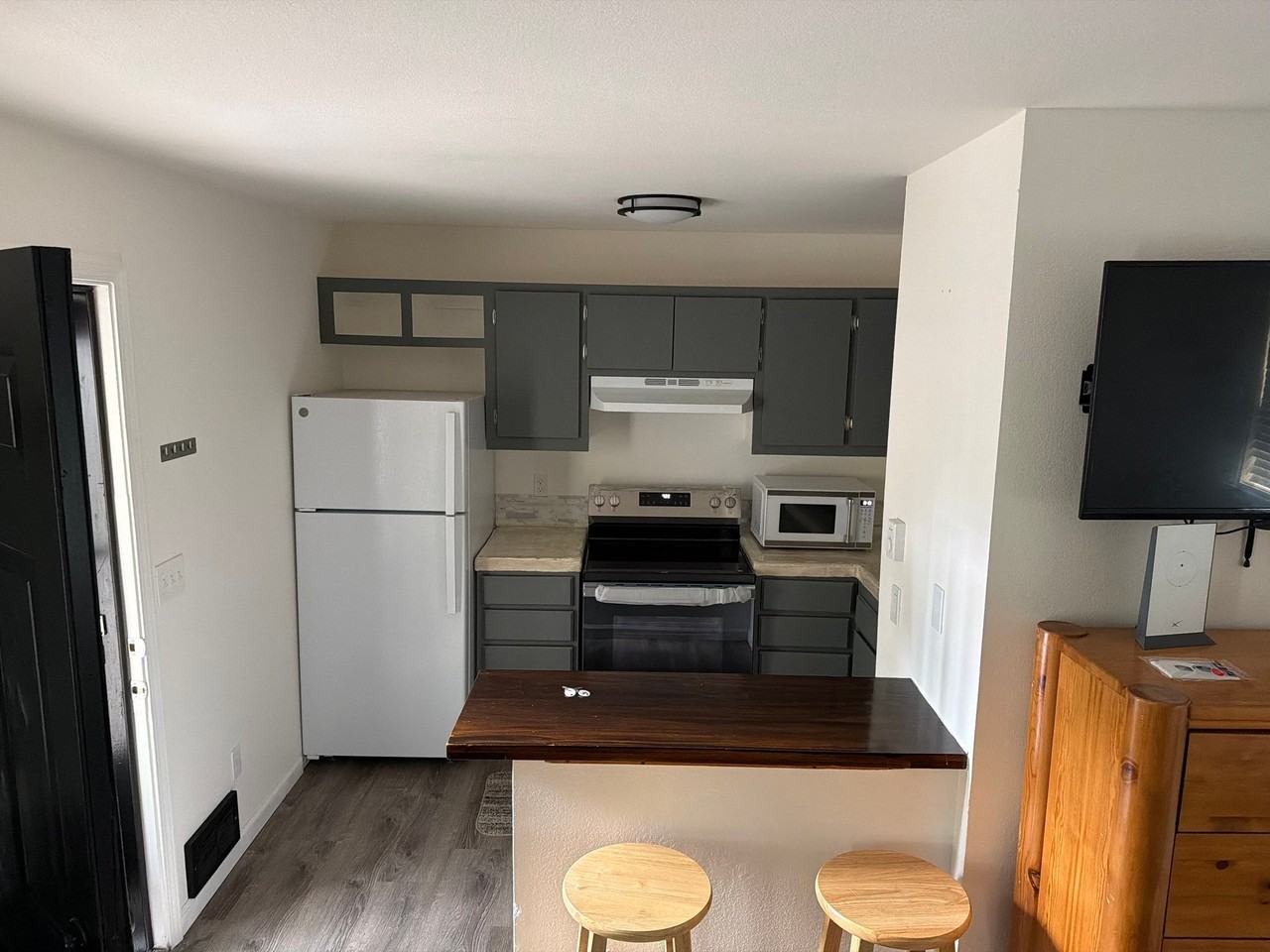 113 Loretta Ct #2 - Photo 2 of 6