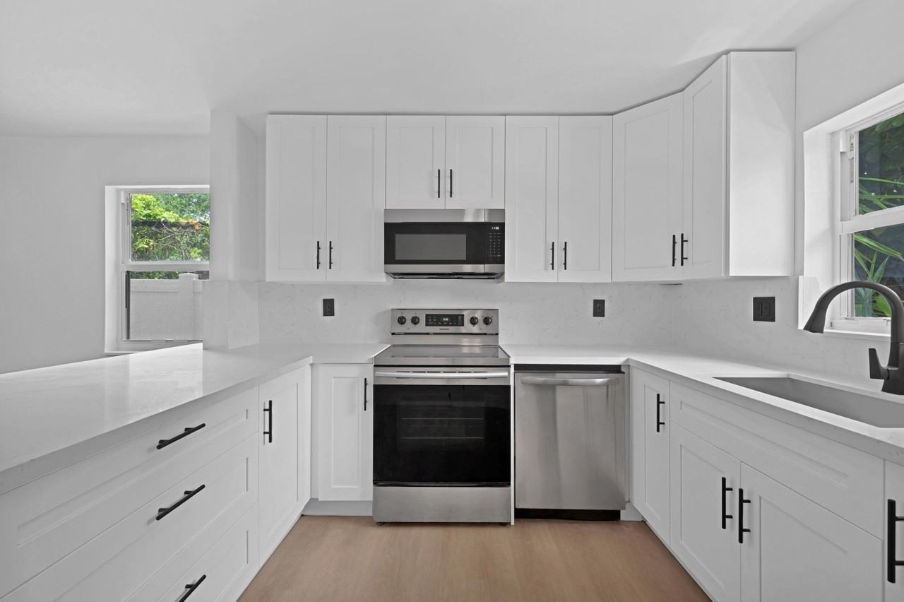 13514 Ne 23rd Pl - Photo 7 of 20