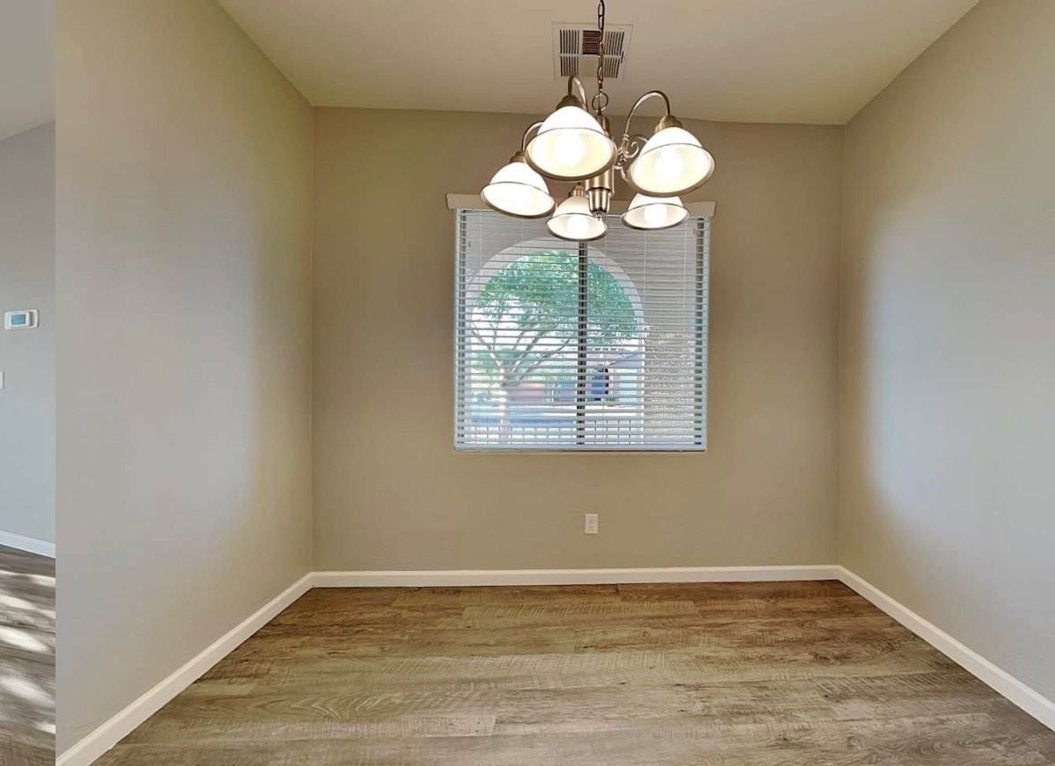 2624 W Fawn Dr #213 - Photo 3 of 9