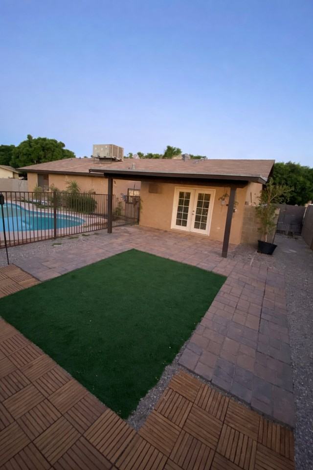 4408 W 15th St - Photo 4 of 6