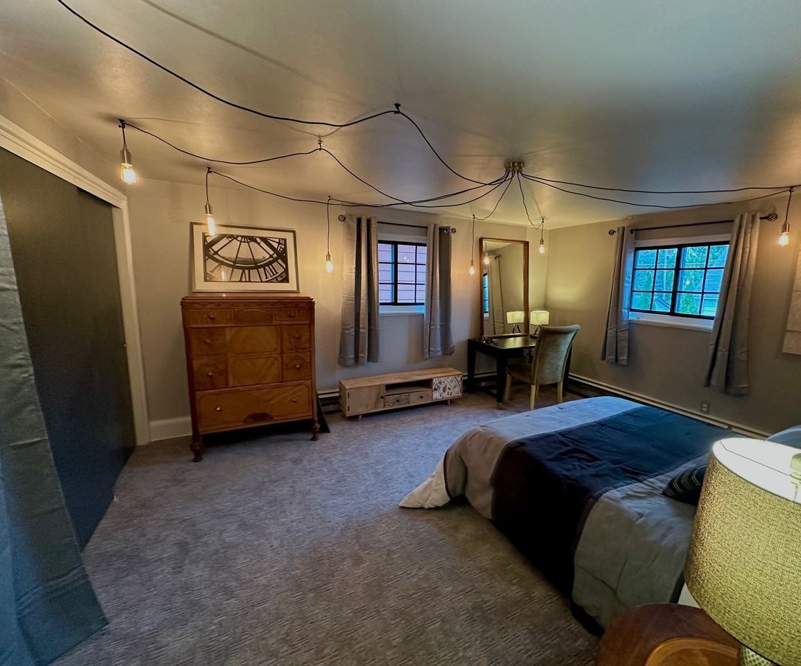 636 N 54th St - Photo 5 of 8