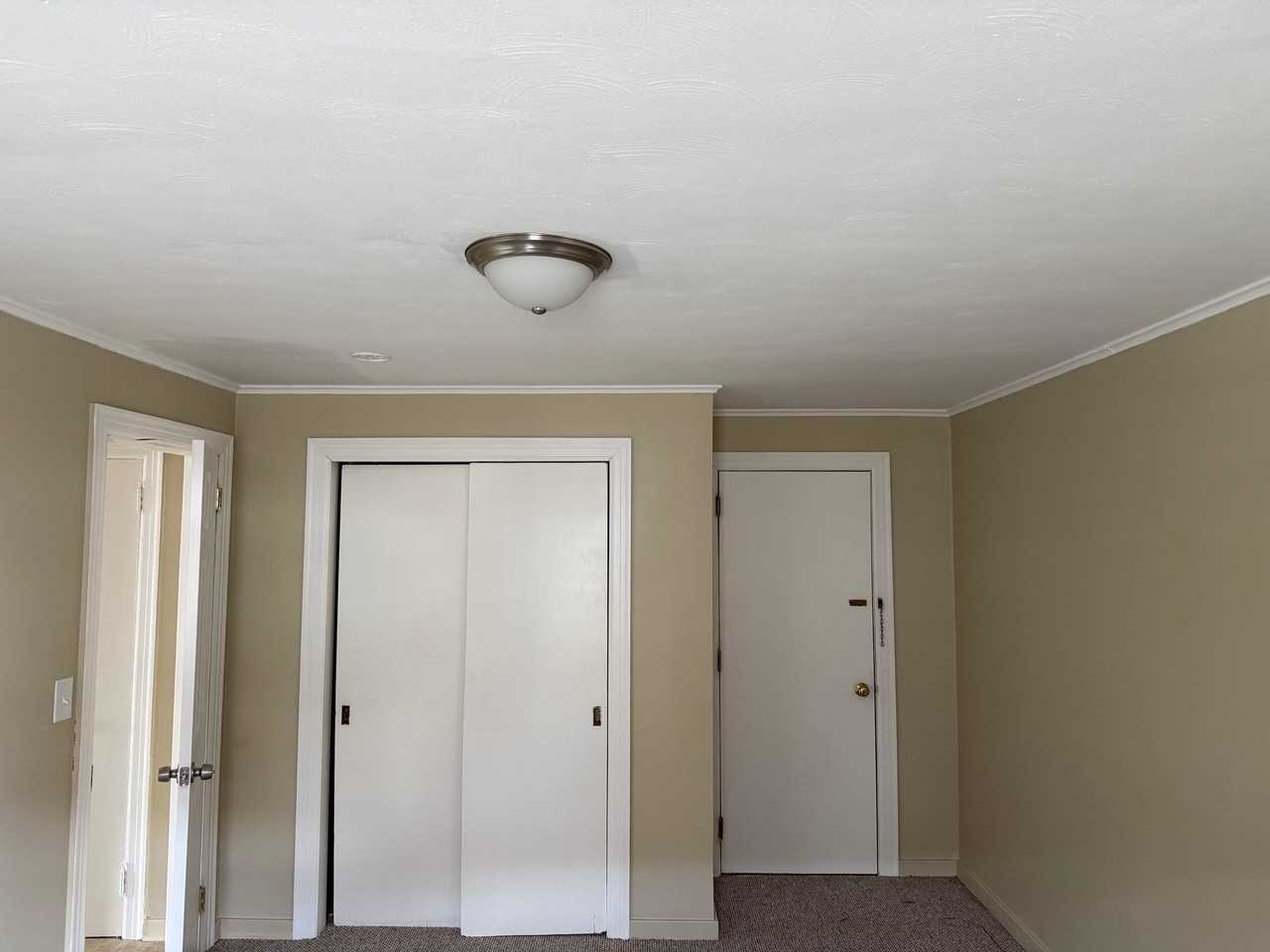 35 W Main St #6 - Photo 5 of 8