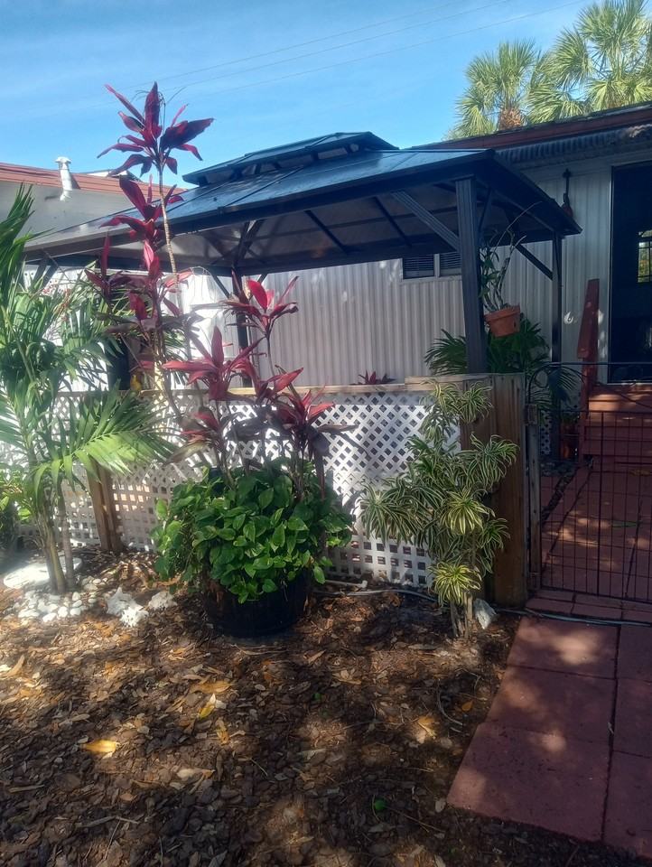 2 Nw 48th St #002 - Photo 3 of 11