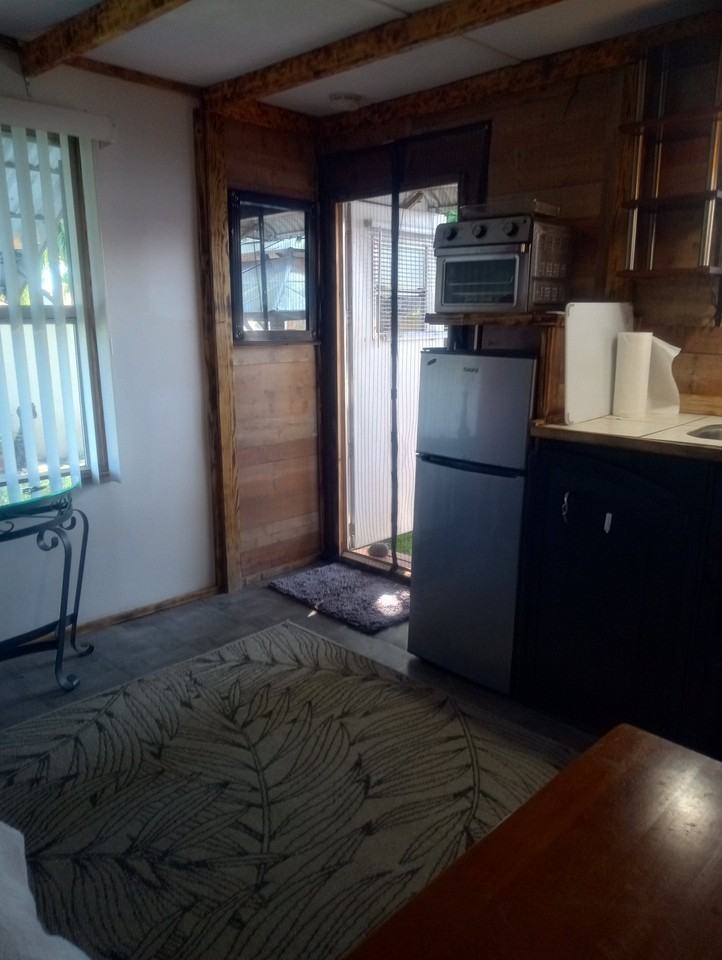 2 Nw 48th St #002 - Photo 5 of 11