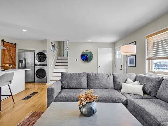 1319 S Lincoln St #1 - Photo 2 of 20