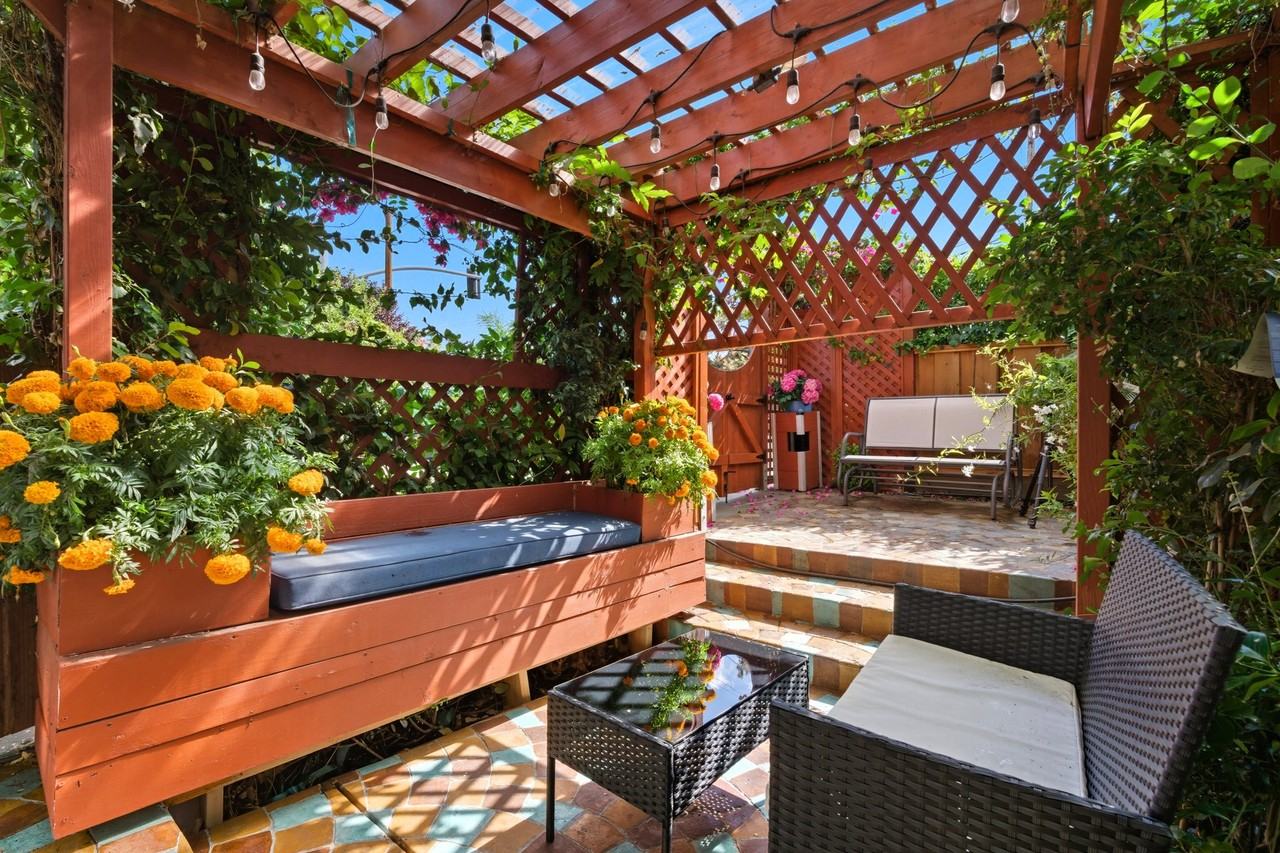 709 Minnesota Ave - Photo 6 of 20