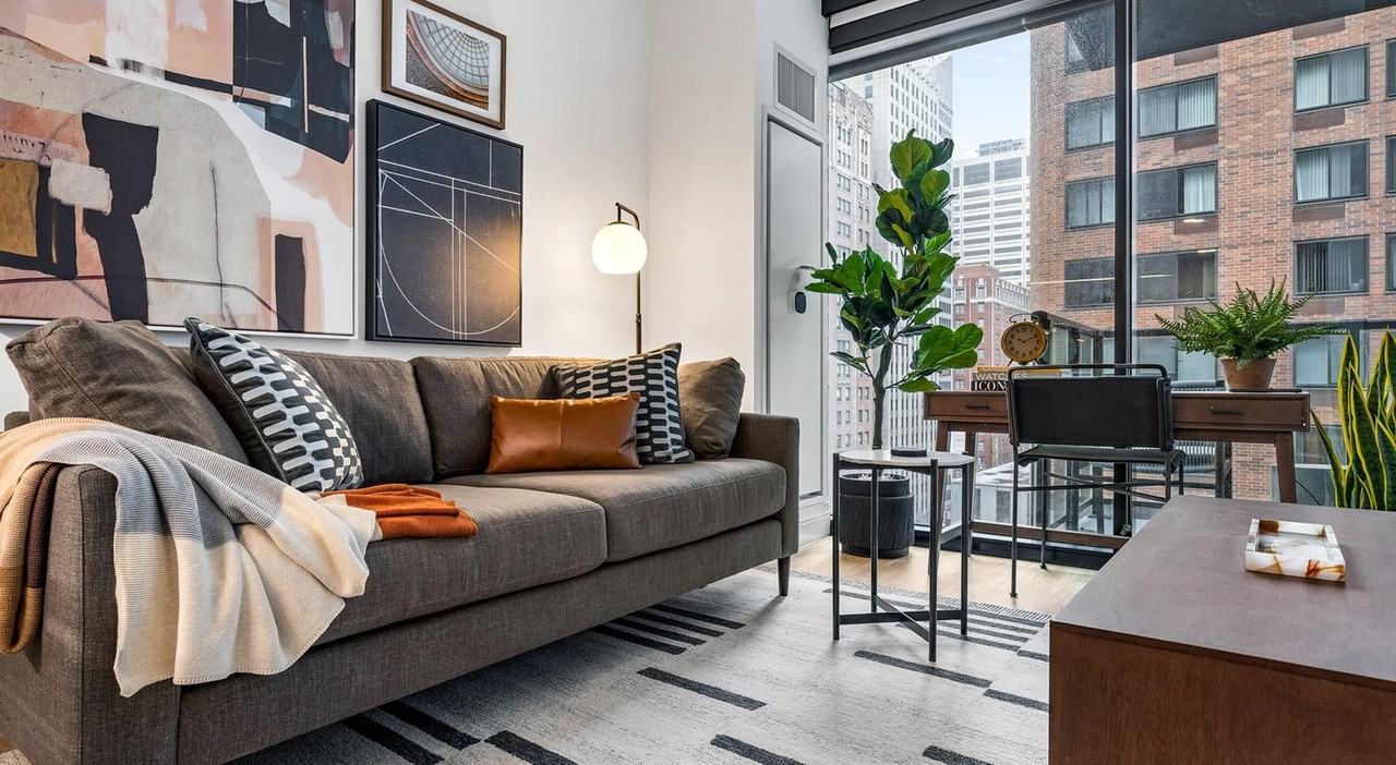 515 N Saint Clair St - Photo 5 of 17