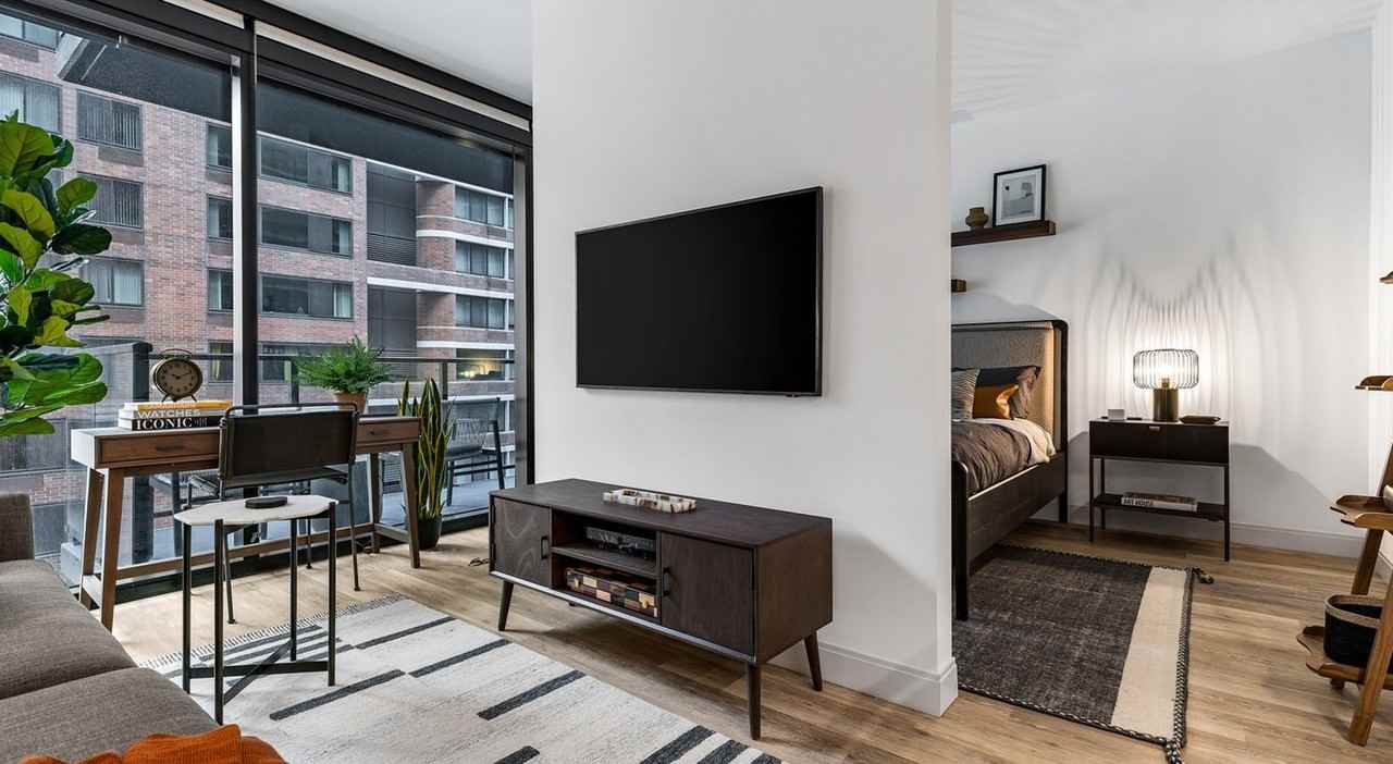 515 N Saint Clair St - Photo 7 of 17