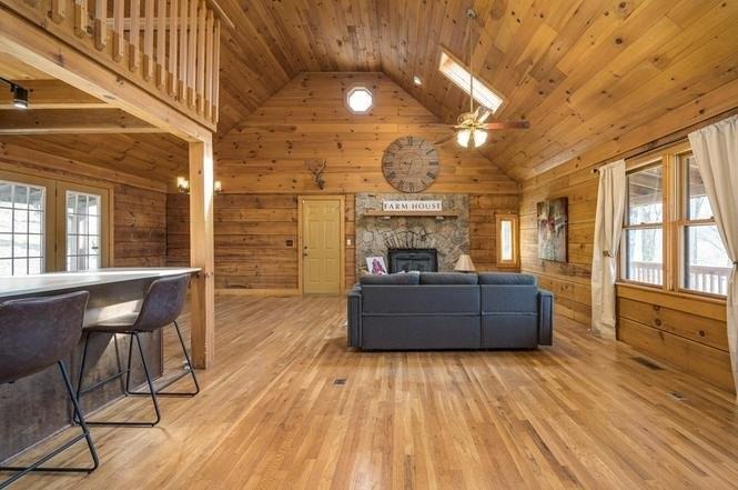 1762 Burke Hollow Rd - Photo 4 of 20