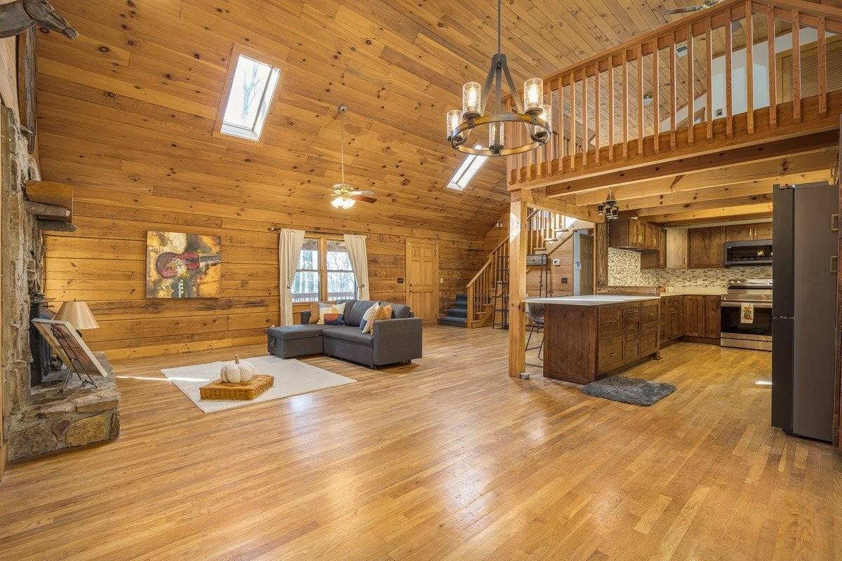 1762 Burke Hollow Rd - Photo 6 of 20