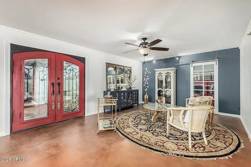 2302 W Berridge Ln - Photo 5 of 16