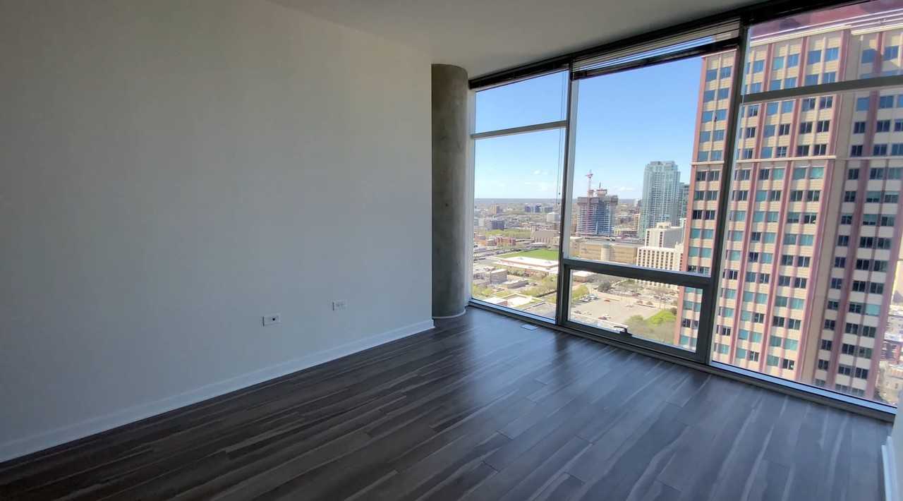 170 W Chicago Ave - Photo 5 of 20