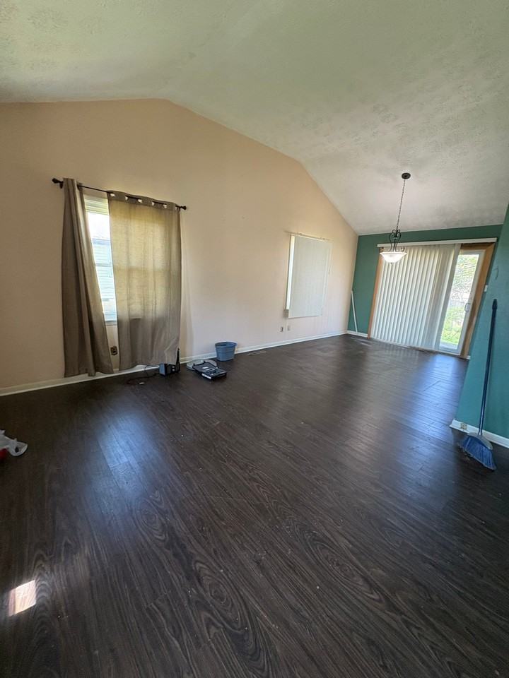 4564 Dundee Ave - Photo 7 of 8