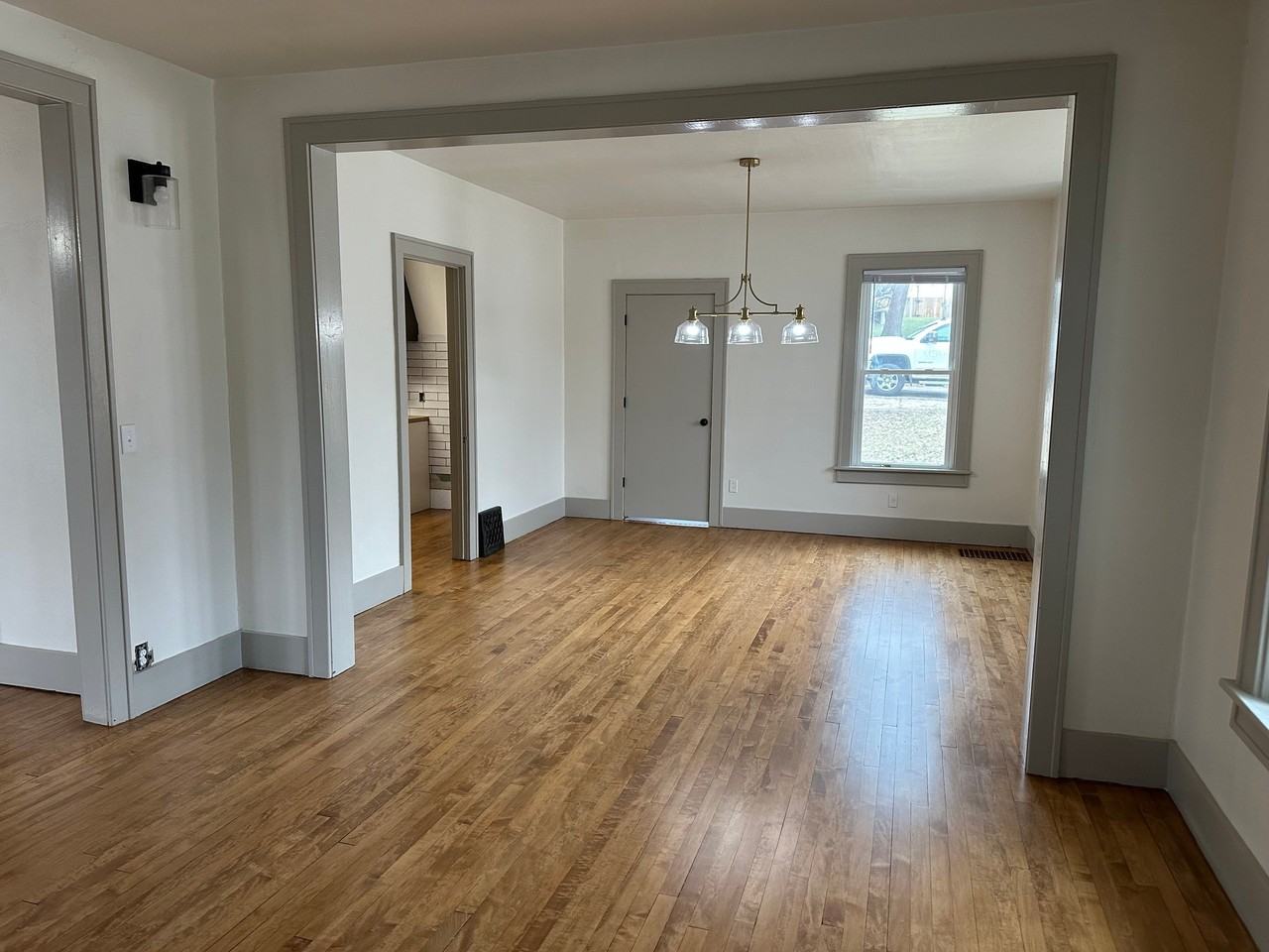 401 N Hubbard St - Photo 2 of 22