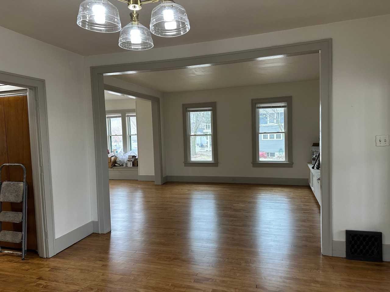 401 N Hubbard St - Photo 4 of 22