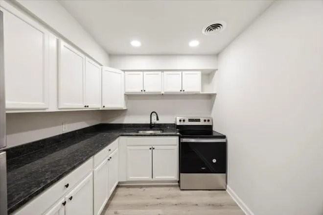 2310 Ewing Ave #101 - Photo 2 of 15