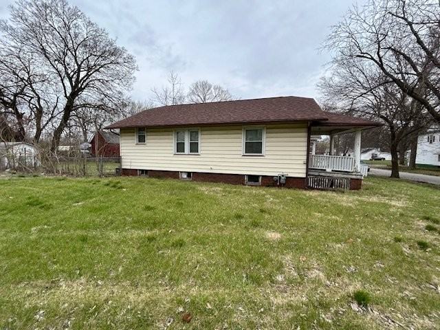 853 N College St - Photo 2 of 16