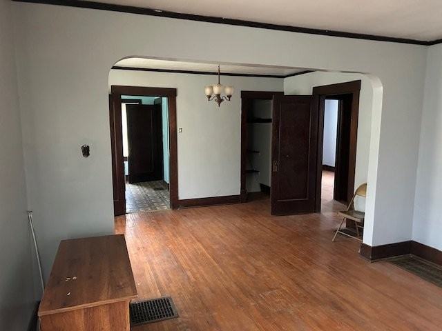 853 N College St - Photo 5 of 16