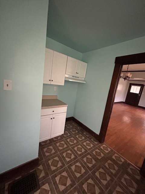 853 N College St - Photo 7 of 16