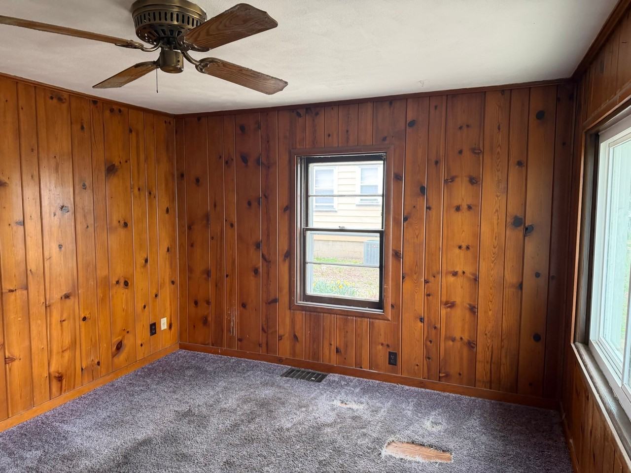 1604 S Kneer Ave - Photo 7 of 20