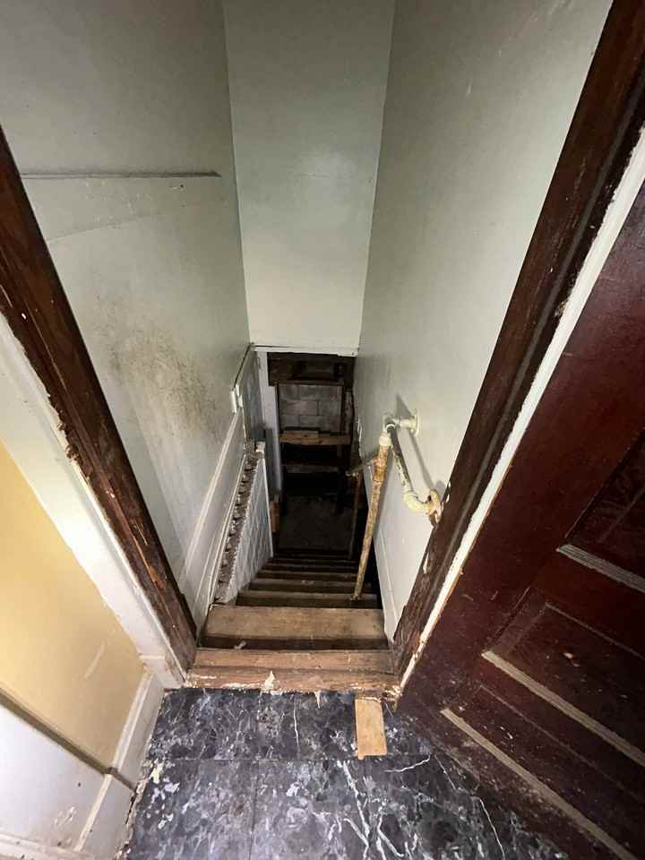 606 Anderson St - Photo 3 of 15