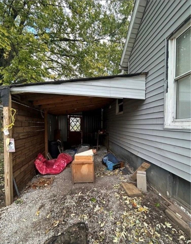 925 W Olive St - Photo 5 of 11