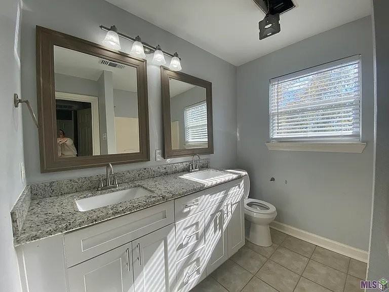 39021 Prairie South Dr - Photo 2 of 7