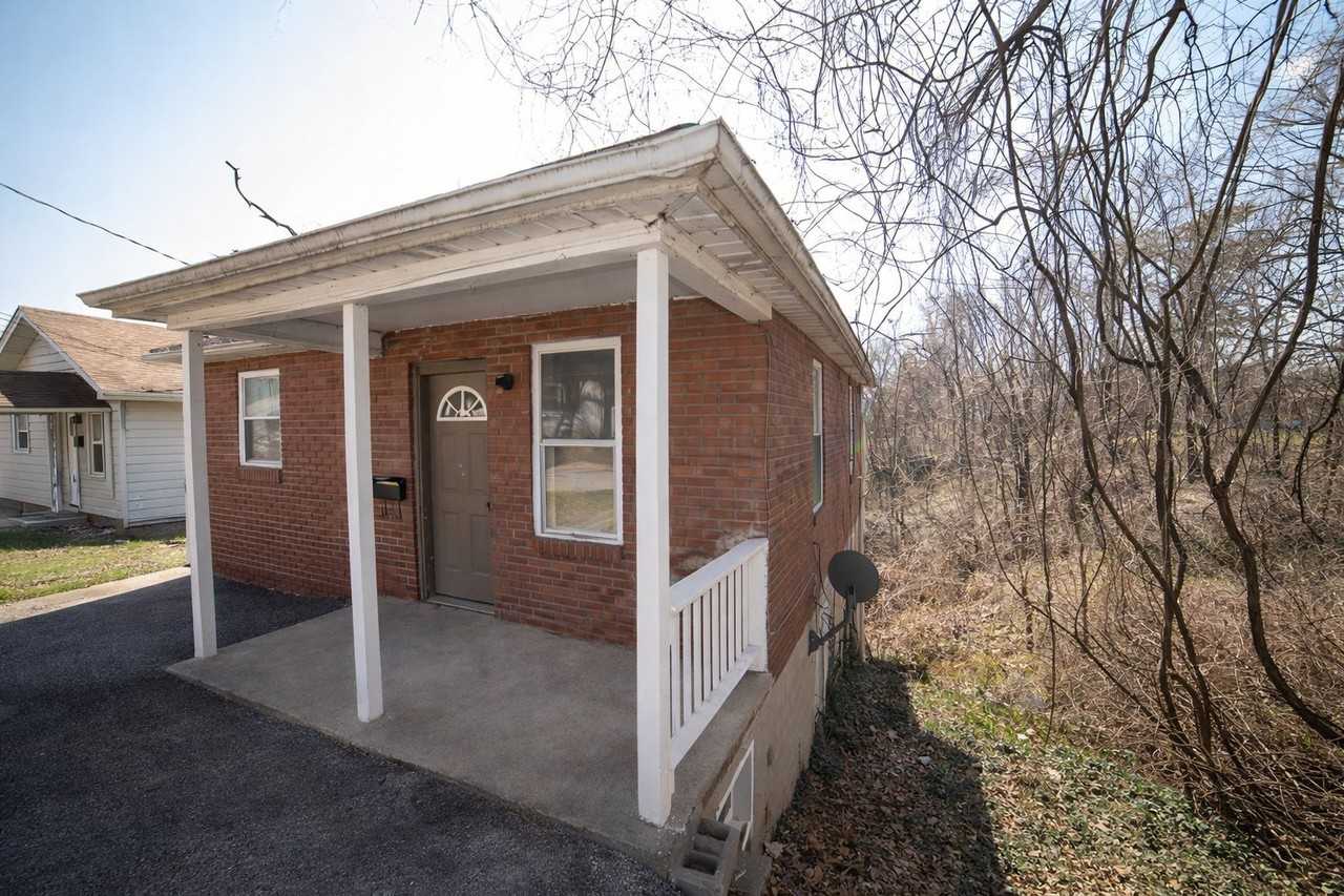 2705 Palmer Ave - Photo 2 of 12