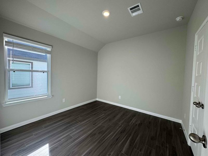 4922 Luke Mathew Dr - Photo 5 of 14