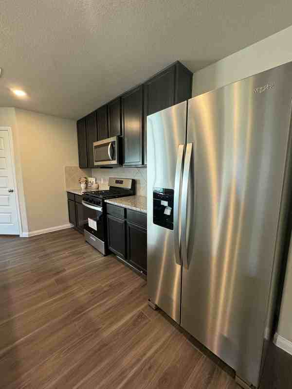 4922 Luke Mathew Dr - Photo 7 of 14